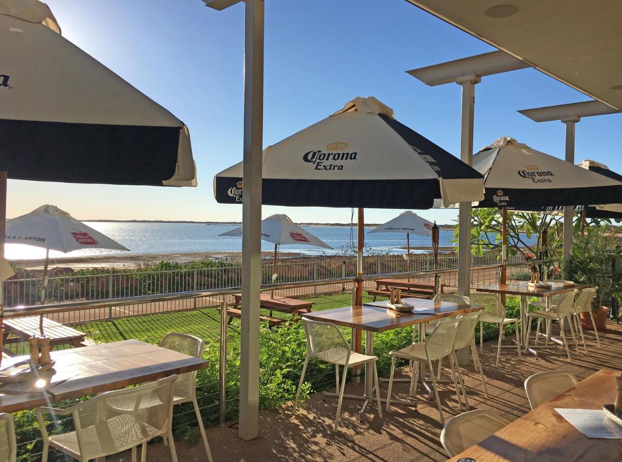 Onslow Beach Resort Kültér fotó