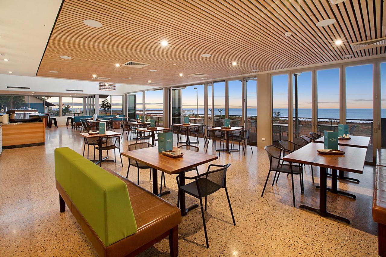 Onslow Beach Resort Kültér fotó