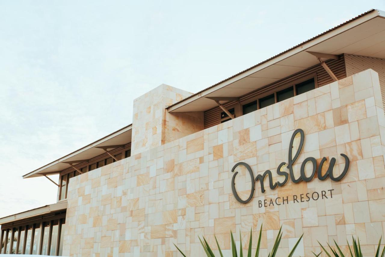Onslow Beach Resort Kültér fotó