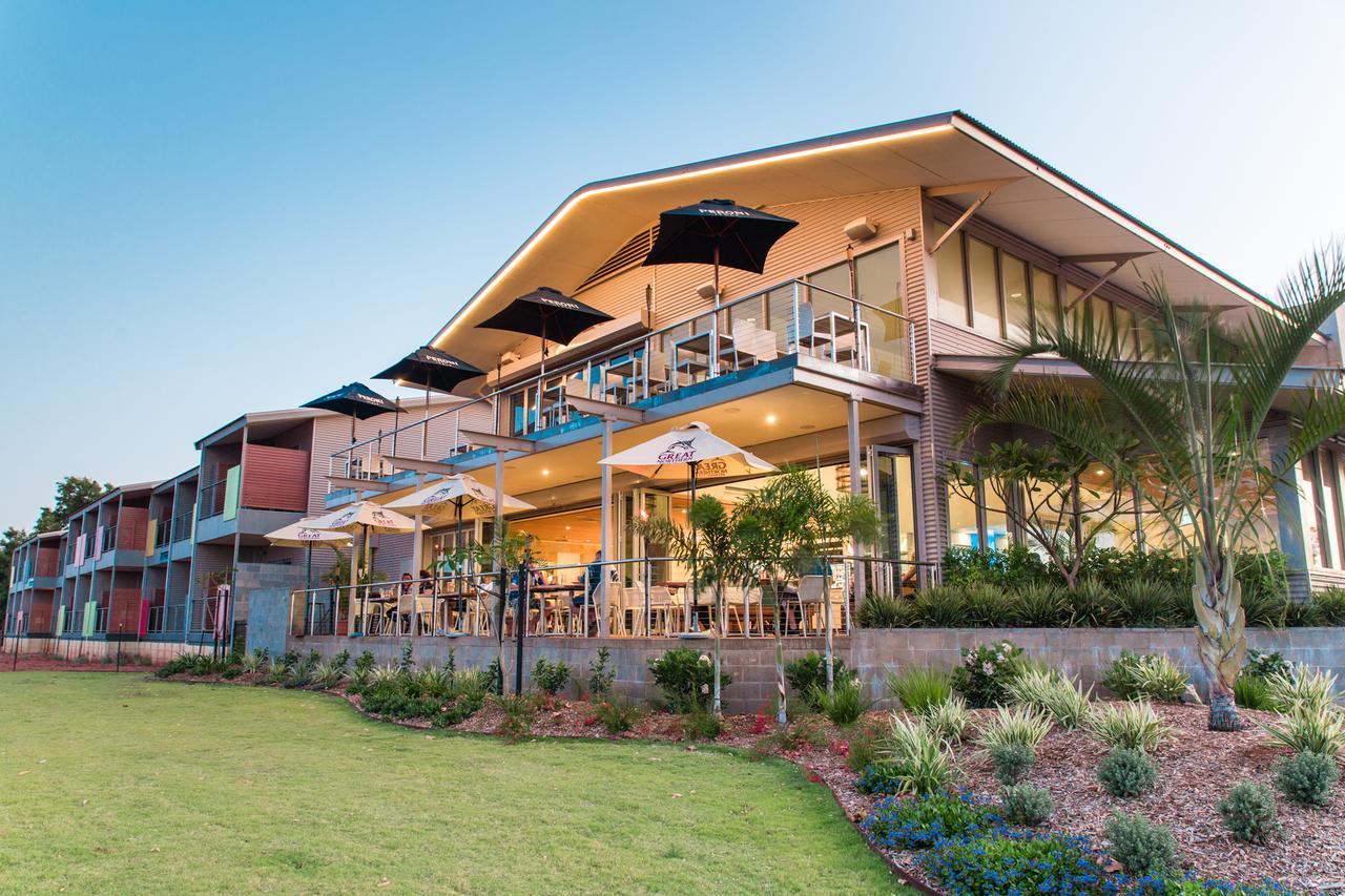 Onslow Beach Resort Kültér fotó