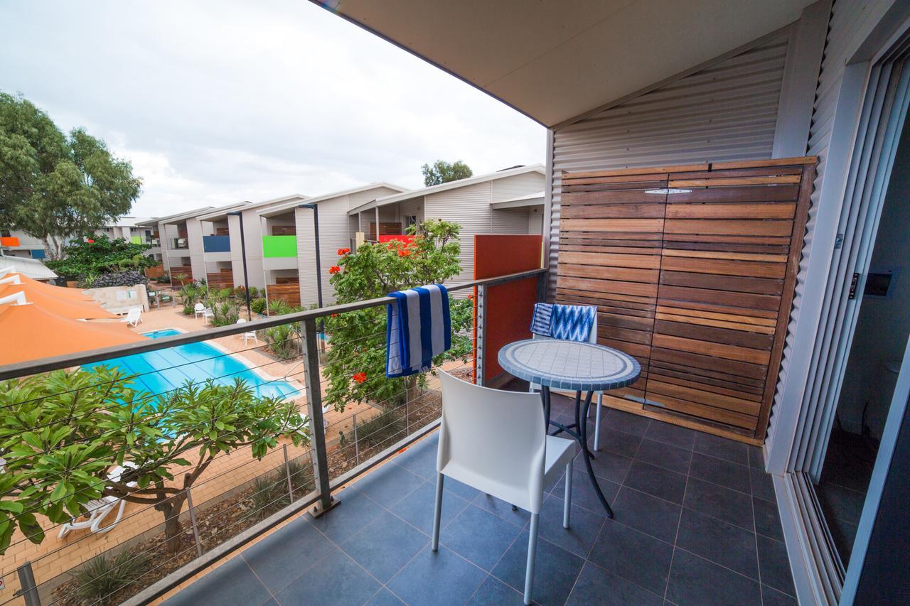 Onslow Beach Resort Kültér fotó