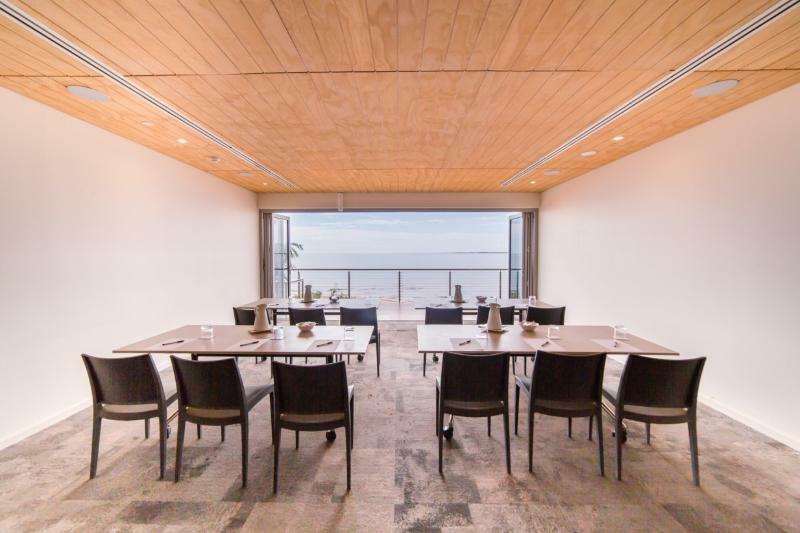 Onslow Beach Resort Kültér fotó